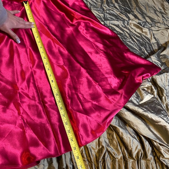 ✨HP✨DREAM MERMAID SATIN Ruffled Dream Dress Melanie Lynne Flattering Size 0 - Picture 13 of 16